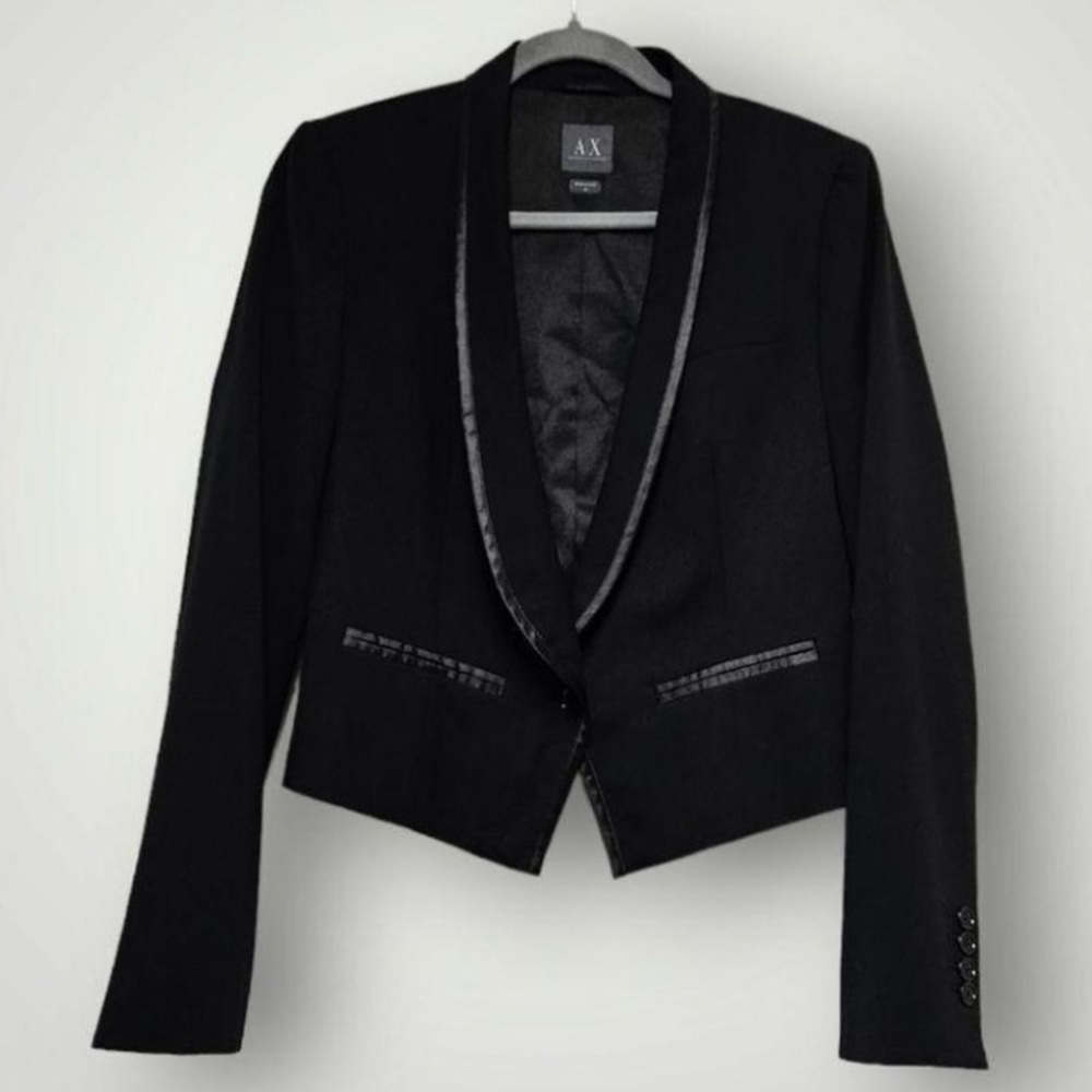 Armani Exchange Tuxedo Blazer💎